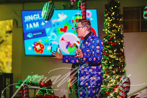 JonathanIvy-ThePark-JingleJam-24-21