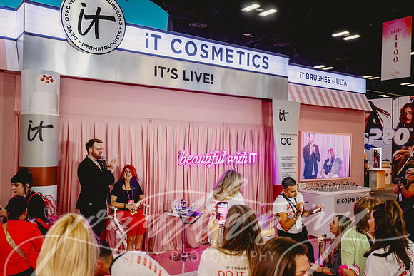 JonathanIvy-Ulta-FLC-2025-IT-Cosmetics-41