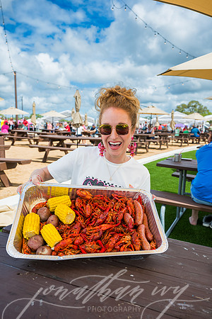 JonathanIvyPhoto-ThePinkEnvelope-Splashway-Crawfish-WineFest-2026-007