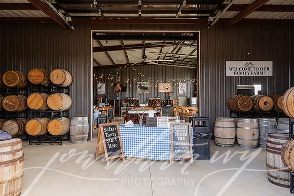 JonathanIvyPhoto-ThePinkEnvelope-Grapetown-Vineyards-001
