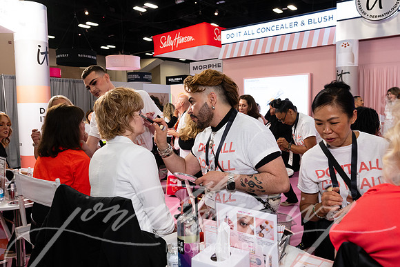JonathanIvy-Ulta-FLC-2025-IT-Cosmetics-31