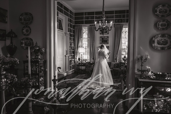JonathanIvyPhoto-Sarah-Bridals-080626-03