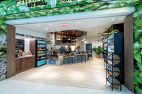 JonathanIvy-Avolta-PharmToTable-091126-04
