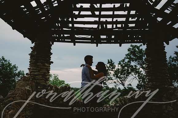 JIP-Laura-Travis-Engagement-041423-94