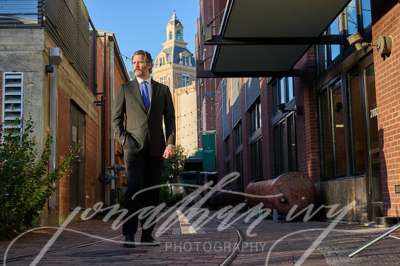 JonathanIvy-Nate-Headshots-102226-15