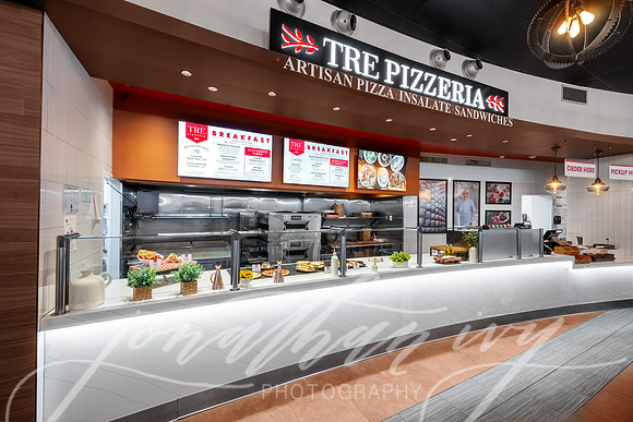 JonathanIvy-Avolta-TrePizzeria-091126-02