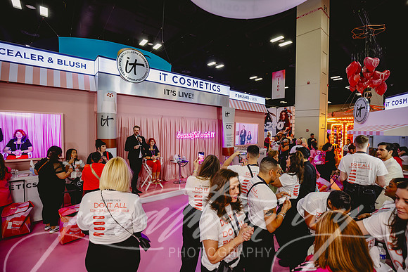 JonathanIvy-Ulta-FLC-2025-IT-Cosmetics-40
