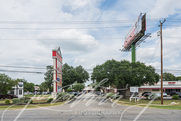 JonathanIvy-Town&Country-10350BanderaRd-26