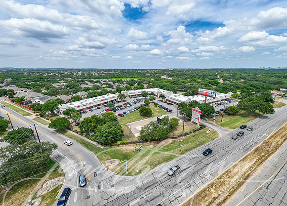 JonathanIvy-Town&Country-10350BanderaRd-06