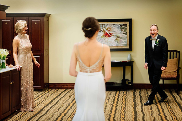 Bride-First-Look-With-Dad-on-Wedding-Day