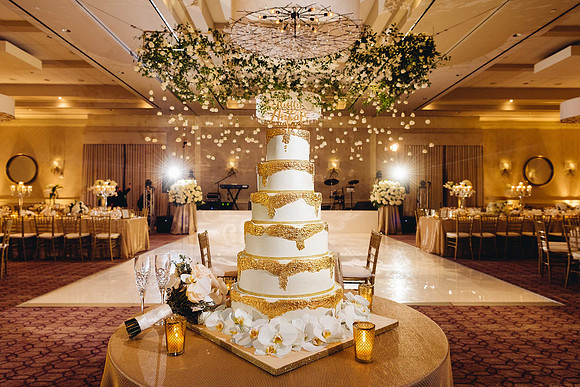 Gold-Leaf-Wedding-Cake-San-Antonio