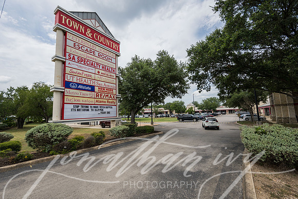JonathanIvy-Town&Country-10350BanderaRd-27