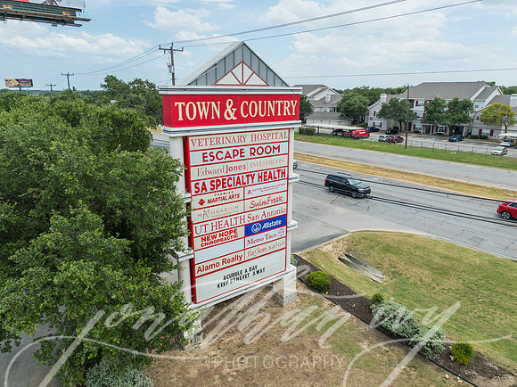 JonathanIvy-Town&Country-10350BanderaRd-17