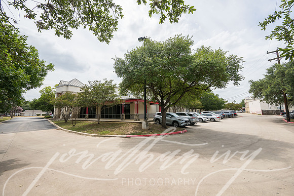 JonathanIvy-Town&Country-10350BanderaRd-40
