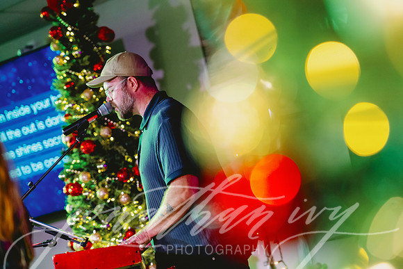 JonathanIvy-ThePark-JingleJam-24-67