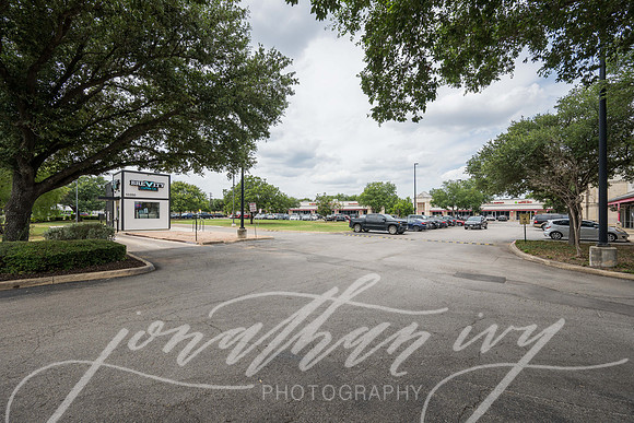 JonathanIvy-Town&Country-10350BanderaRd-29