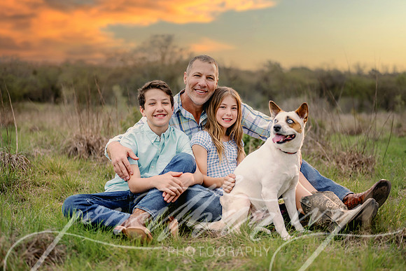 JIP-Loesch-Family-030424-01