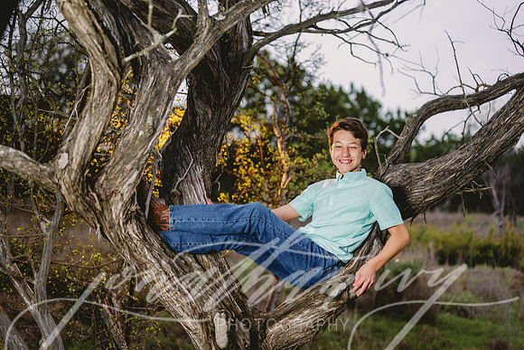 JIP-Loesch-Family-030424-38