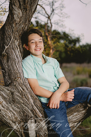 JIP-Loesch-Family-030424-39