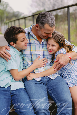JIP-Loesch-Family-030424-47