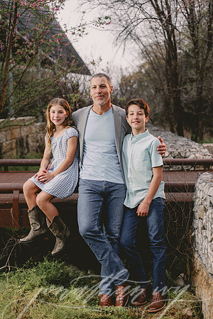 JIP-Loesch-Family-030424-66
