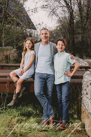 JIP-Loesch-Family-030424-67