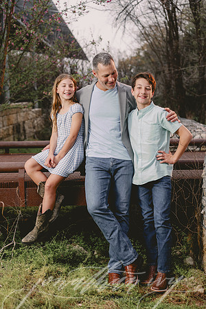 JIP-Loesch-Family-030424-68