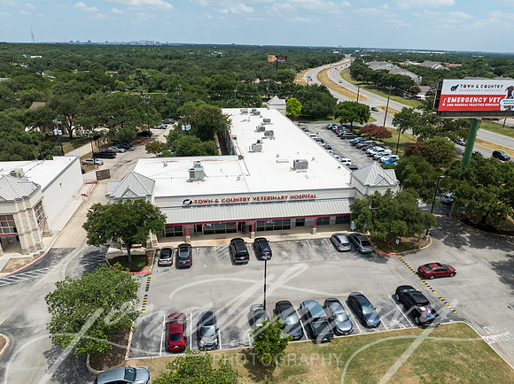 JonathanIvy-Town&Country-10350BanderaRd-02