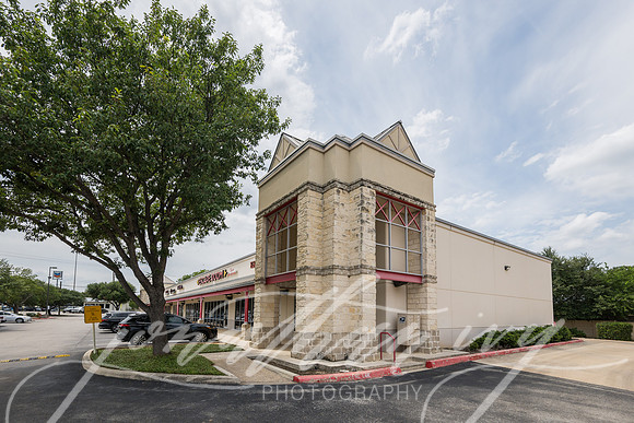 JonathanIvy-Town&Country-10350BanderaRd-52