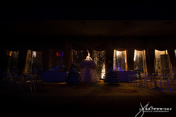 JonathanIvyPhoto-ISES-EVENTWORLD-2012-1107