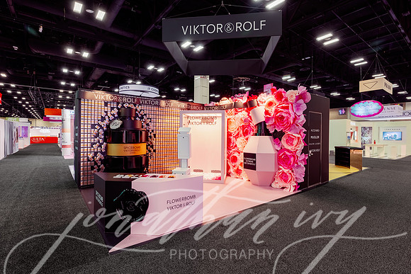 JonathanIvy-Ulta-FLC-2025-Viktor&Rolf-20