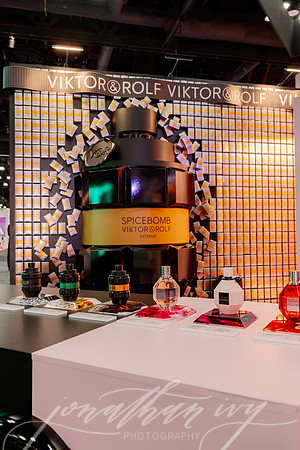 JonathanIvy-Ulta-FLC-2025-Viktor&Rolf-24